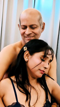 Video indiano Un'insegnante di college e una studentessa hanno fatto sesso hardcore in classe. Desi audio