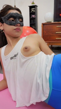 Camila 002 - นางฟ้าแน่น - กลีบหีอวบที่น่าทึ่ง หัวนมอวบและตูดรูปหัวใจที่น่าทึ่ง
