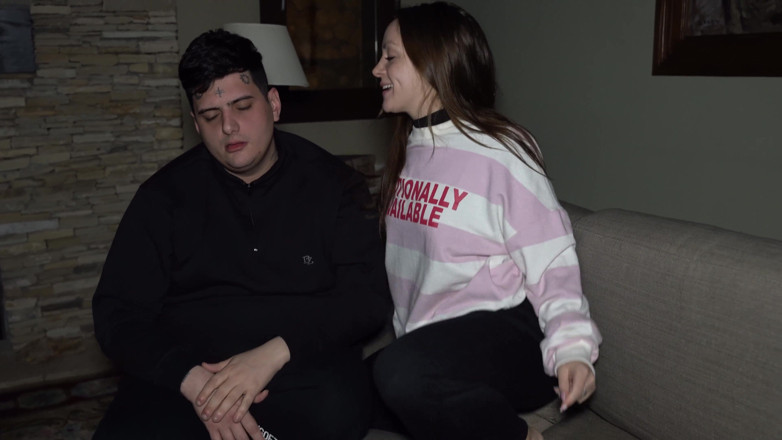 Knock Knock Club: Luchiibb Se Folla Al Mejor Amigo De Su Novio Junto...