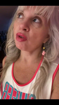 719677421669855232.mp4