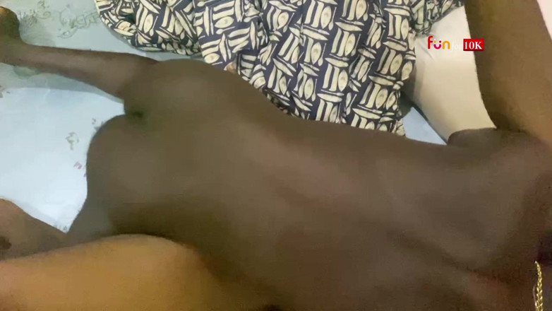 Funfor10k gay videos: Si Dia Menarik Seluar Saya Di Tengah Malam