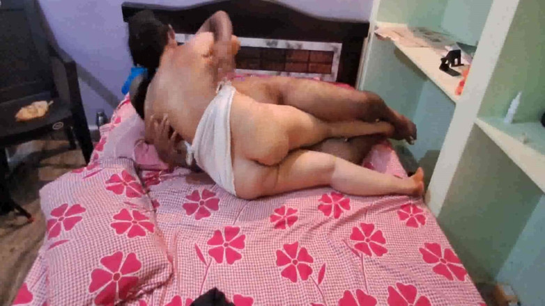 Sexy sindu: Malam seks pertama bhabhi yang cantik dan panas dengan suami
