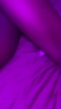 Sexy ebenová holka Smyslný okamžik zezadu a ze strany