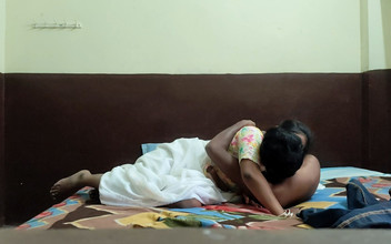 Hindiaudioadda1: Noaptea aniversării nunții în sari alb partea - 1