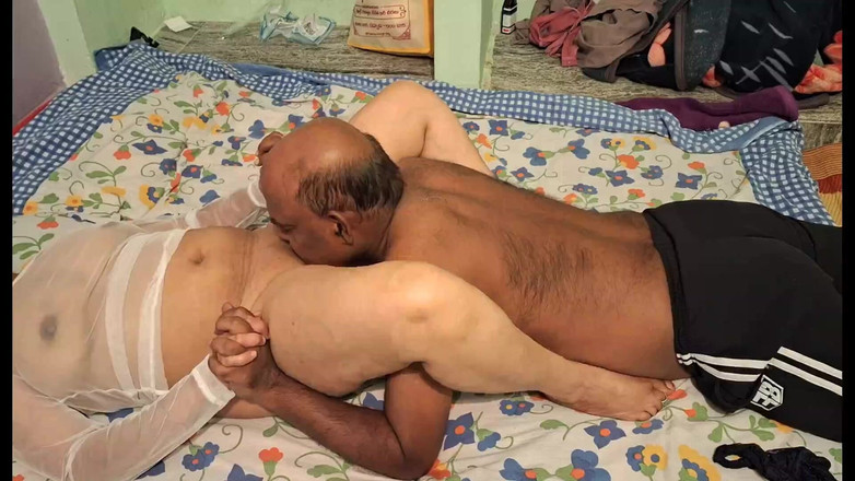 Sexy sindu: Wanita berpantat besar panas seksi yang cantik berkongkek mimpi