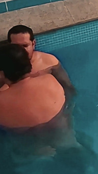 Pool Fight: Bear Chubby Vs Jobber - Naked