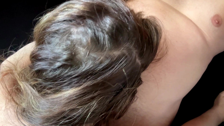 Anna Shpilman: とても暑い夏です。窓の開いたセックス