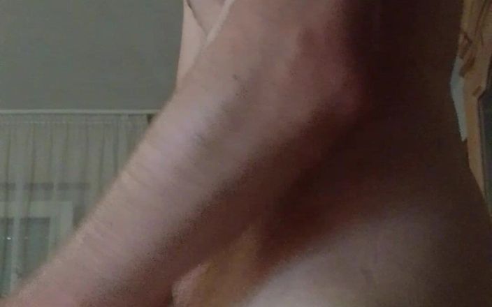 Lukboy92: Masturbation avec la chatte