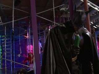 Superhero: Joker risorsa ha fatto un&#039;orgia selvaggia con Batman, Cat woman...