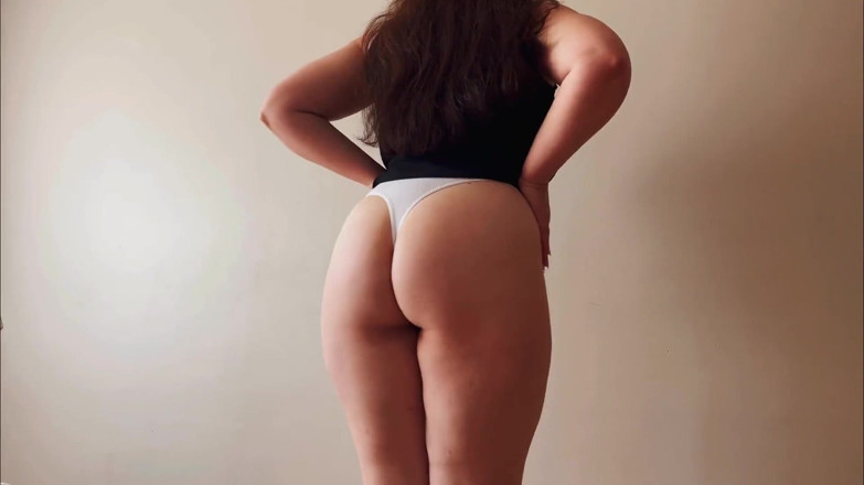 Tina RedAngel: Milf se corre brillantemente Lleno de esperma, el pecho y...