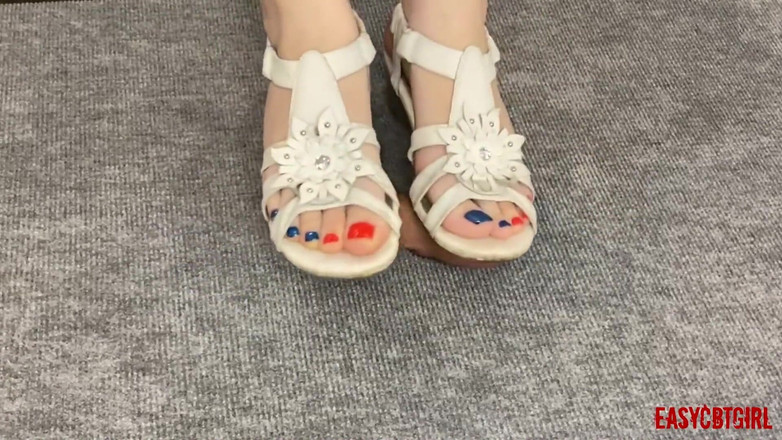 AnnyCandyPainboy: Nyonya dengan kaki seksi dengan sepatu