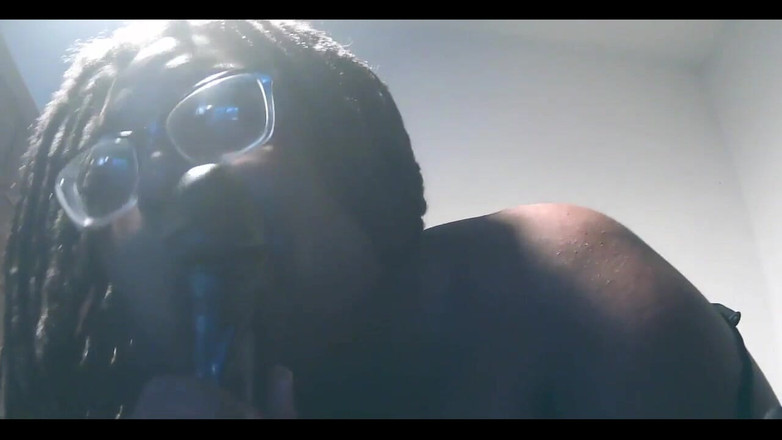 His Queen Suga: Nesnáším sání falešného ptáka.