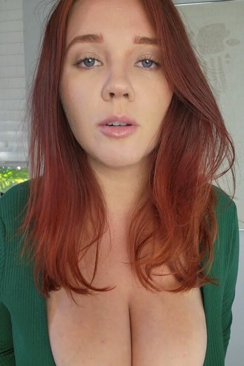 Annabelle Rogers: Apakah kamu lemah untuk toket besar ini?