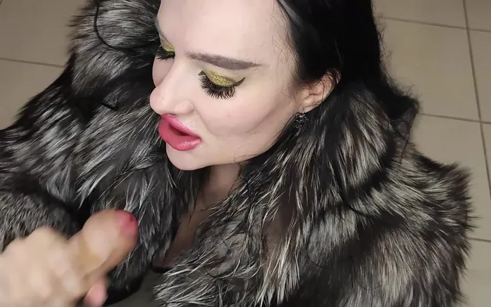 Princess18_: Wet Fur Coat, Double Cum on Fur Coat