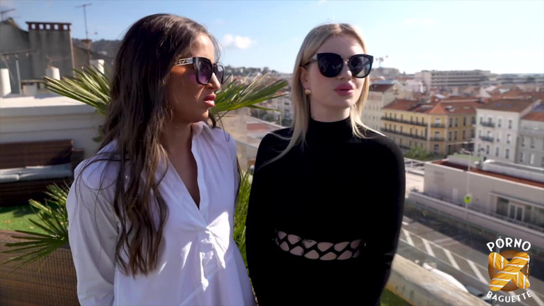 Porno Baguette: Lara, Zlobivá dívka, Miluje sání ptáka a kundičky