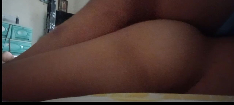 Daddy V: Hennes röv är lösare än hennes fitta