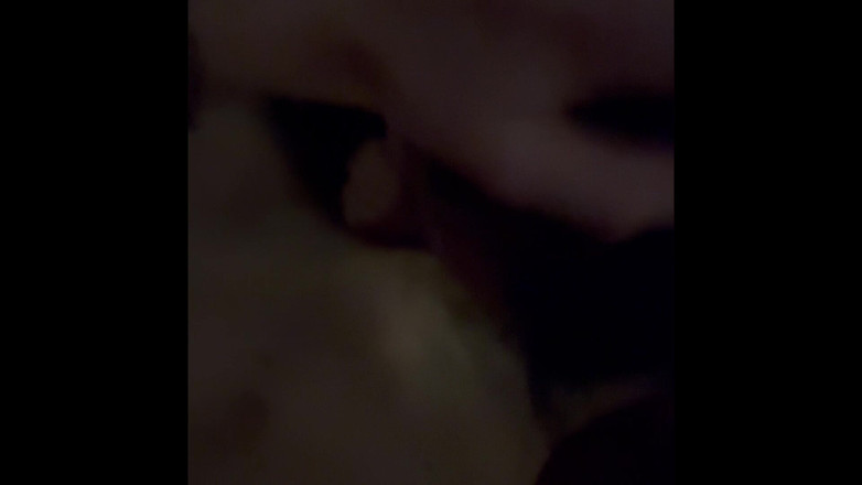 Little L: Un mari baise sa femme dans le cul asiatique sexy