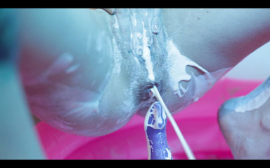 Bia Roman: 屁股玩弄和灌肠