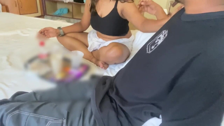 Pinkididi: India meia-irmã bf pego falando com áudio hindi