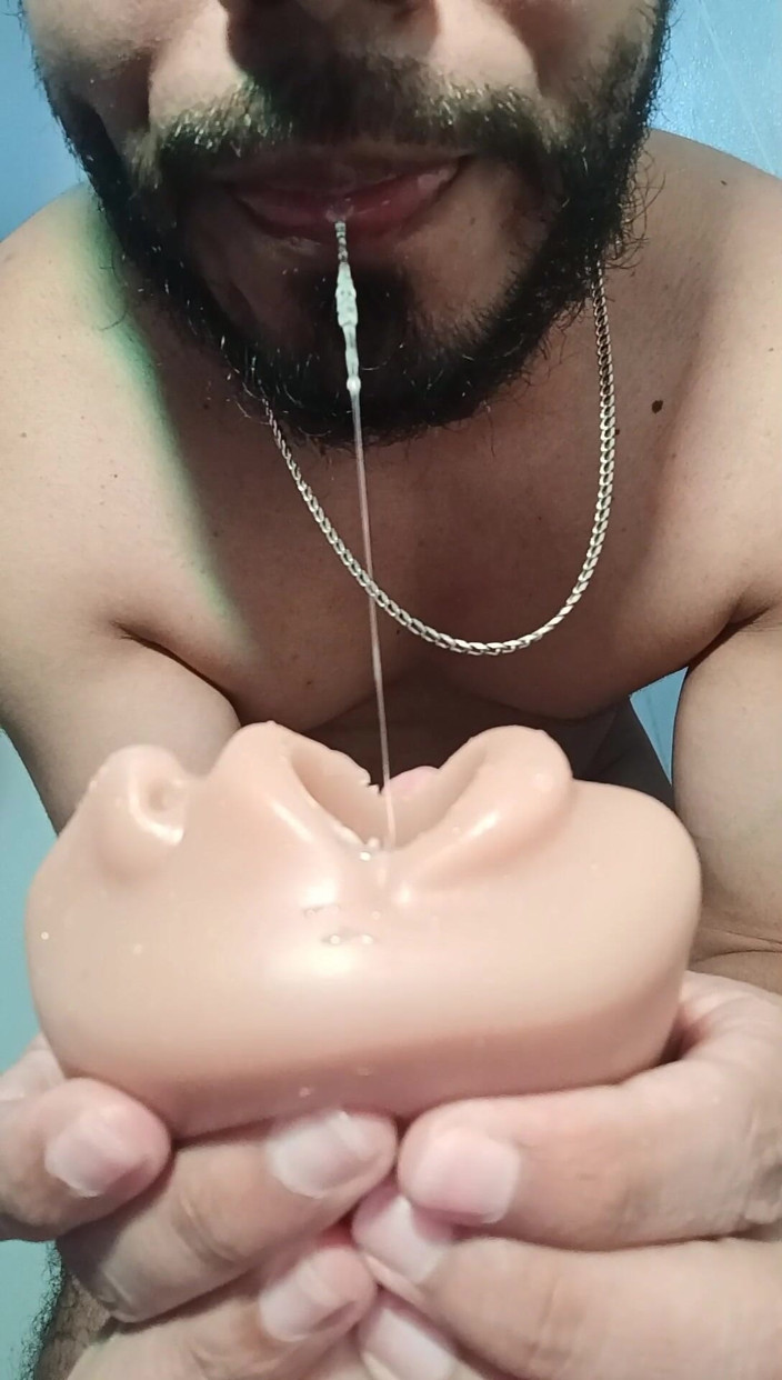 Tommhot: Ik heb je poesje gevuld met melk onder de douche -...