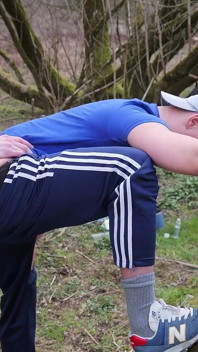 Seks di Dalam Hutan