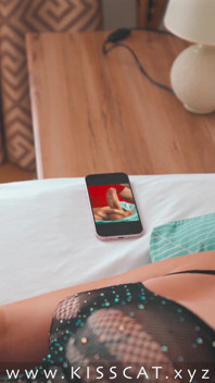 Sesso senza preservativo meglio, quindi la matrigna ha tirato fuori per farsi sborrare dal figliastro