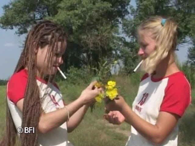 Tight sweet and irrestible sweet teen pussy: कमसिन हर जगह चोदती हैं DVD