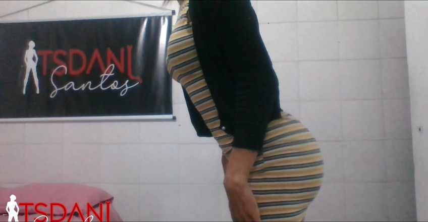 Tsdanisantos1: セクシーで誘惑的なダニエラ・サントスが踊り、そしてオーガズムを迎える。