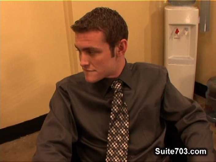 Suite 703: Antonio Madiera Jt Ross dan Lucas Knowles