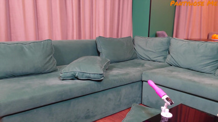 Pantyhose me porn videos: 金发熟女diana douglas穿着棕褐色连裤袜尝试新的性玩具