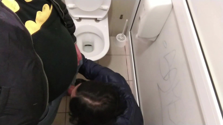 Toilet Mommy: Cum shot in public toilet