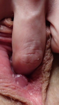 Extreme Closeup Pussy Fingering