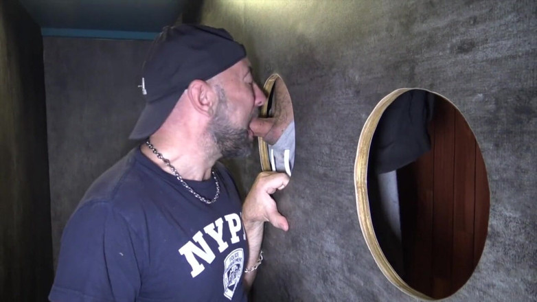 SEX WITH STRAIGHT BOY CURIOUS: Ssanie dyskretne prosto w gloryholes