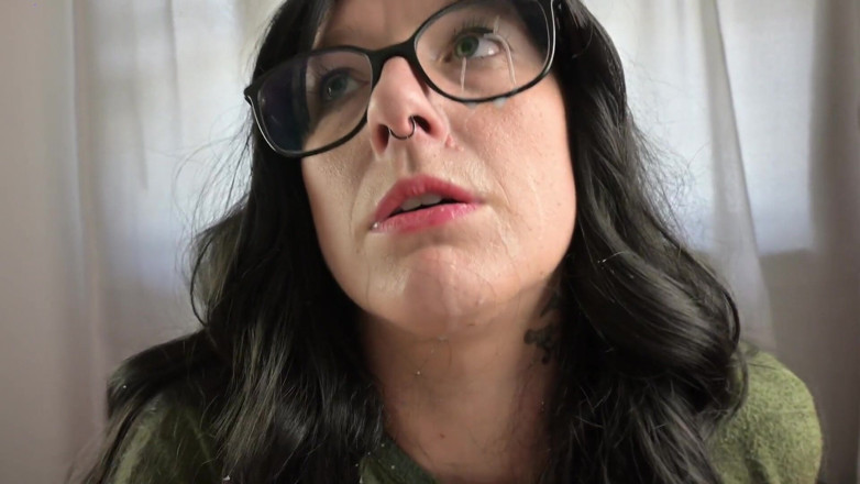 Missellie8: Stepmommy Becomes a Slut 1