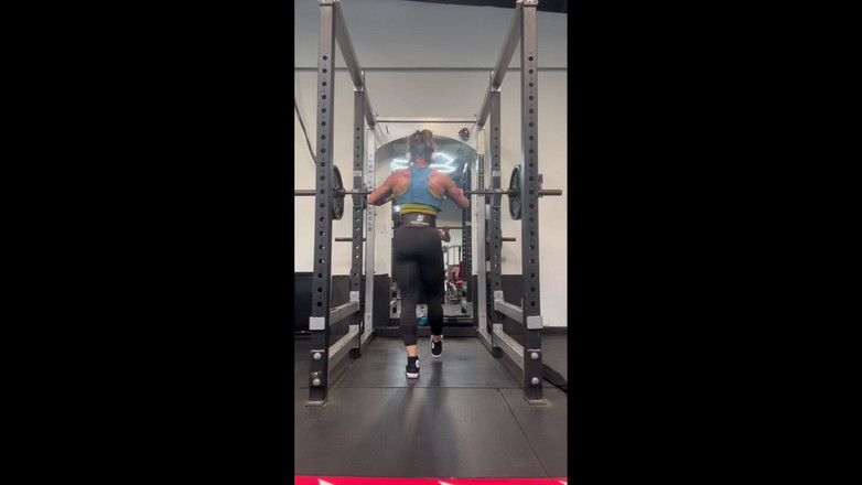 Simone Steele: Saturday Squats bareng simone steele