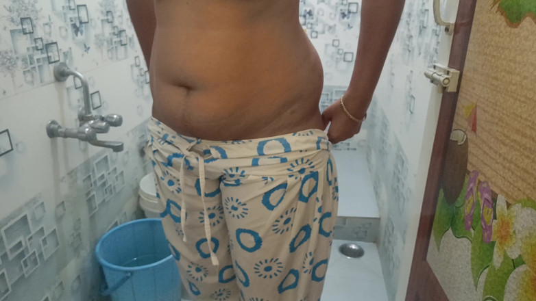 Apple baby: Video viral suri rumah yang berstruktur panas mandi