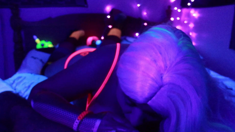 VickyVixen: Si jalang rave menghisap zakar berair
