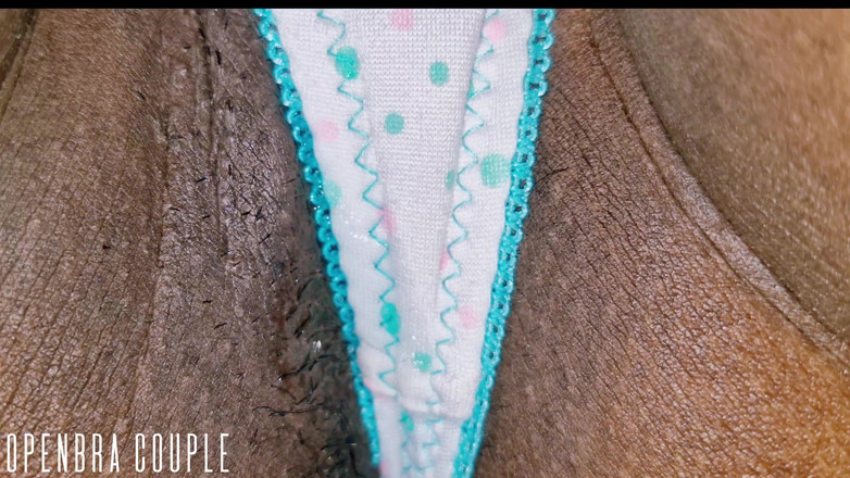 Openbra: Madrastra masturbándose coño, estoy encontrando su agujero de culo