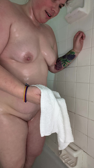 TheKinkyPwrLftr: Shower with Me