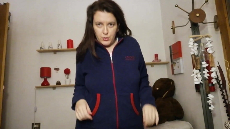 Nicoletta Embassi: Ascelle sudati costum video