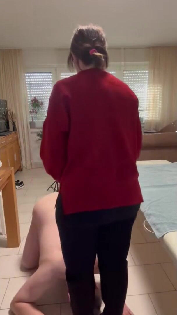 DomLadyMia: Domladymia-slaveofm Ronchas Rojas Para El Esclavo Parte 1