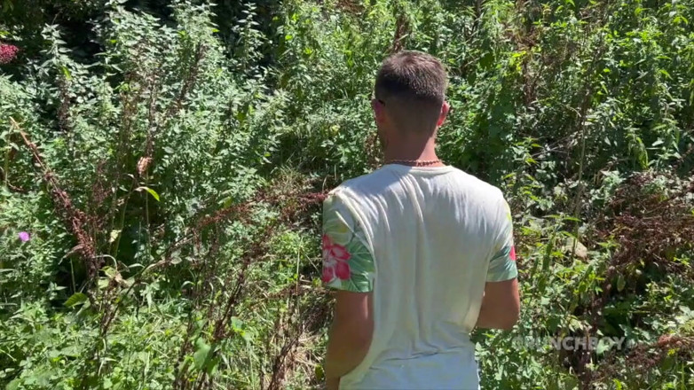 French bareback porn made in Paris: French twink fucked by straight boy curous outdoor
