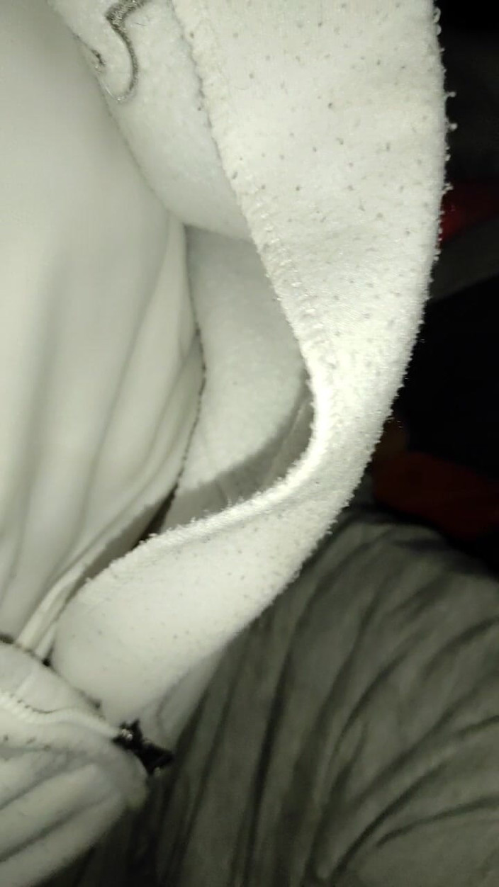 SmokedAlloy2: Dirtyjunkbro laat zijn stinkende sokken en lange onderbroek zien.