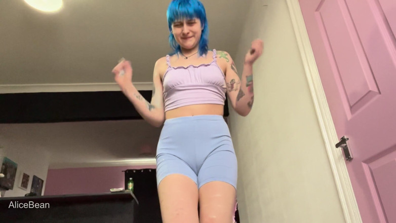 Alice Bean: Segurando meu xixi