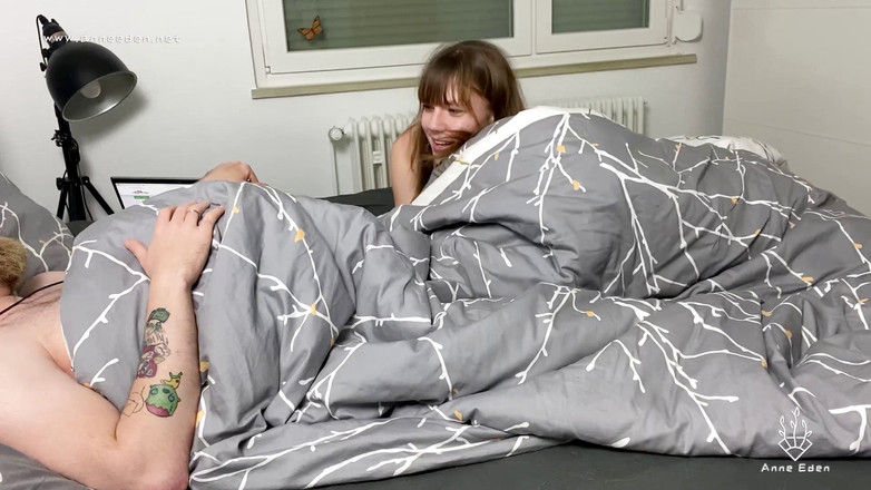 Anne Eden: 湿润的性爱梦想后的精液欲望！