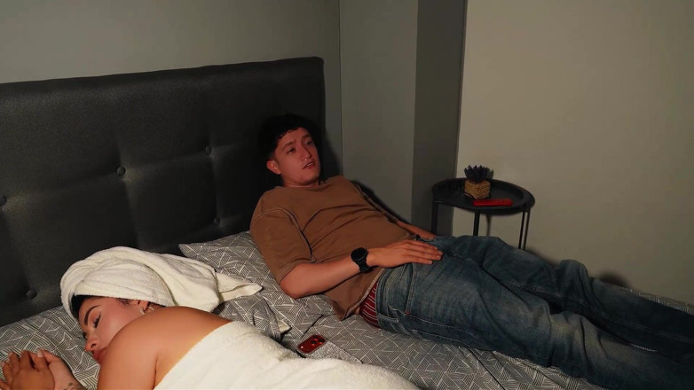 AlejandraPalacios: Errore di prenotazione! Condivido il letto con uno sconosciuto in...