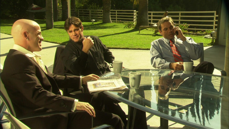 Miami Reality: Ebenová manželka s velkými prsy jezdí na obrovském ptákovi pro...