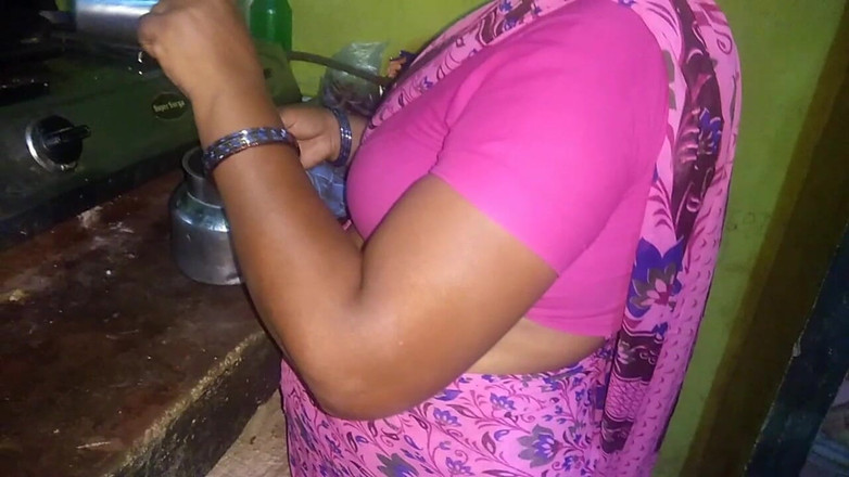 Desi Sathiya: Indische heiße hausfrau, romantik, hasband in der küche