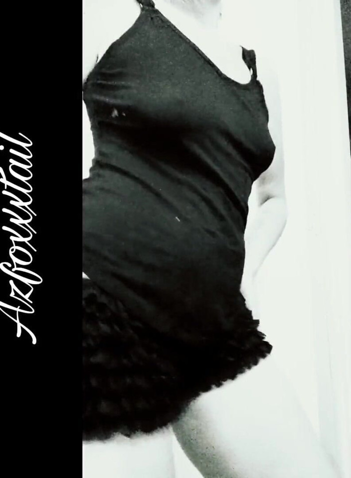 AzFoxxxTailPhelicia: Striptis 2 - fluffypanty