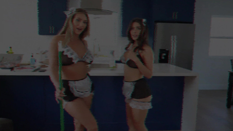 Tommy Wood XXX: Блондинка Кейлі Ганнер, велика дупа Тру Кайт - сексуальні покоївки